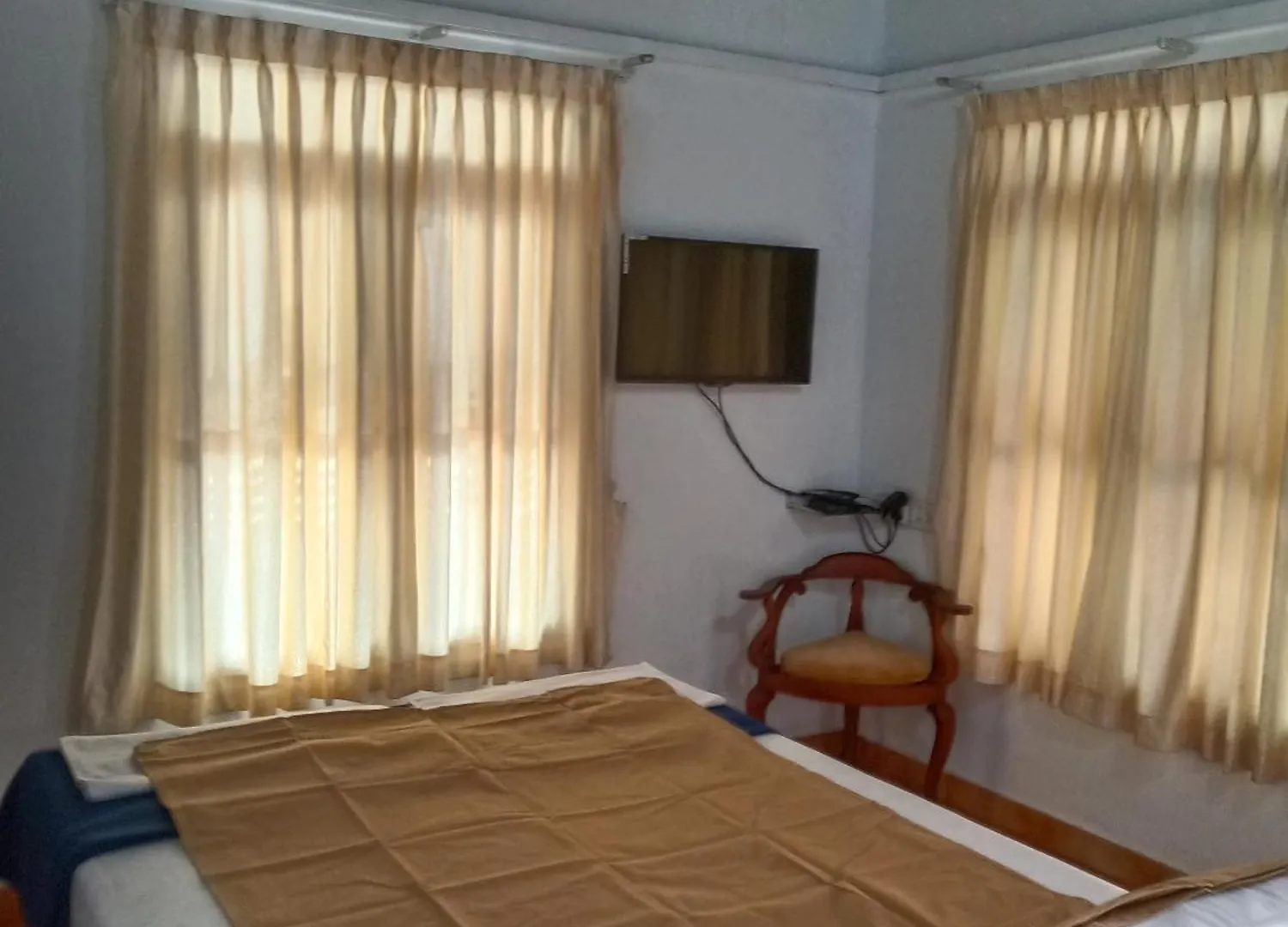 Palmy Lake Resort Alappuzha