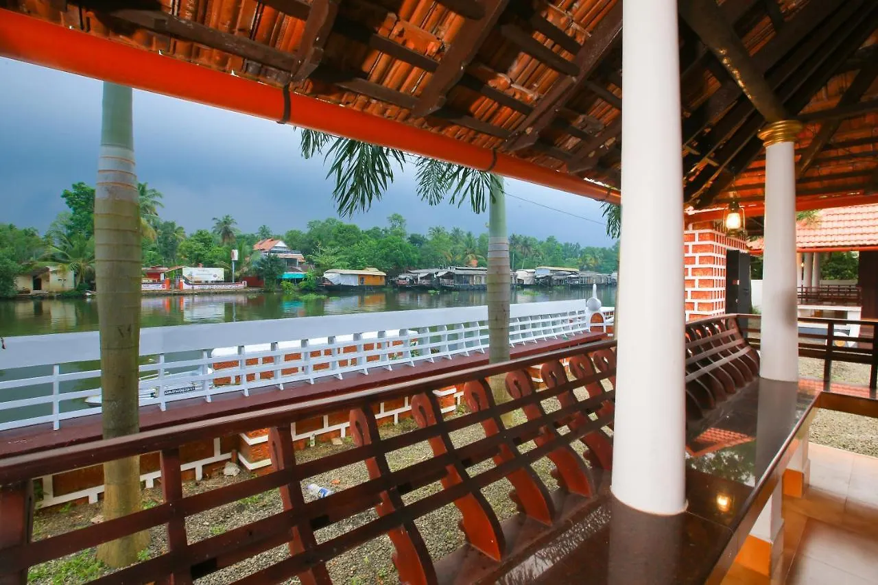 Palmy Lake Resort Alappuzha
